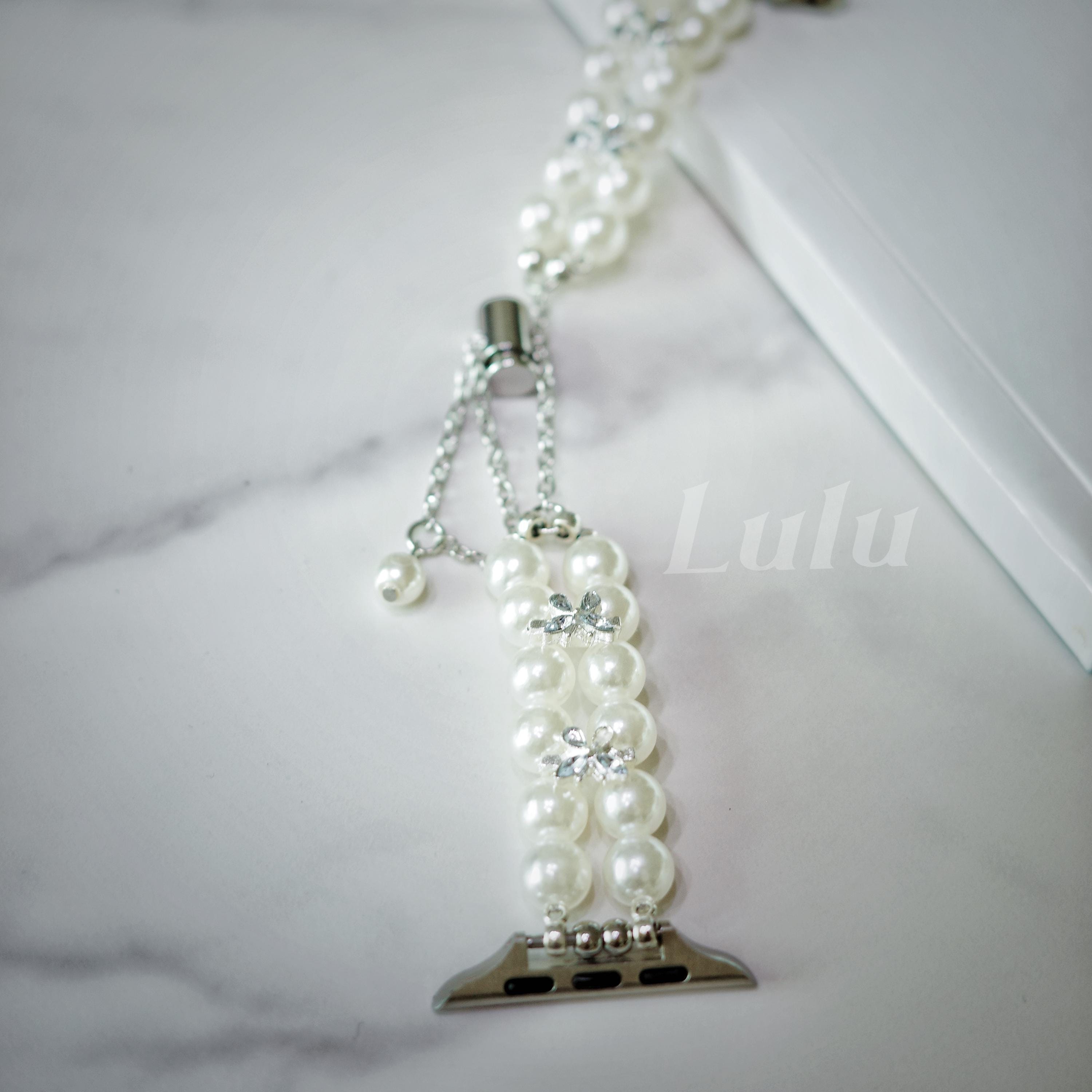 Pearl Ribbon Apple Watch Band