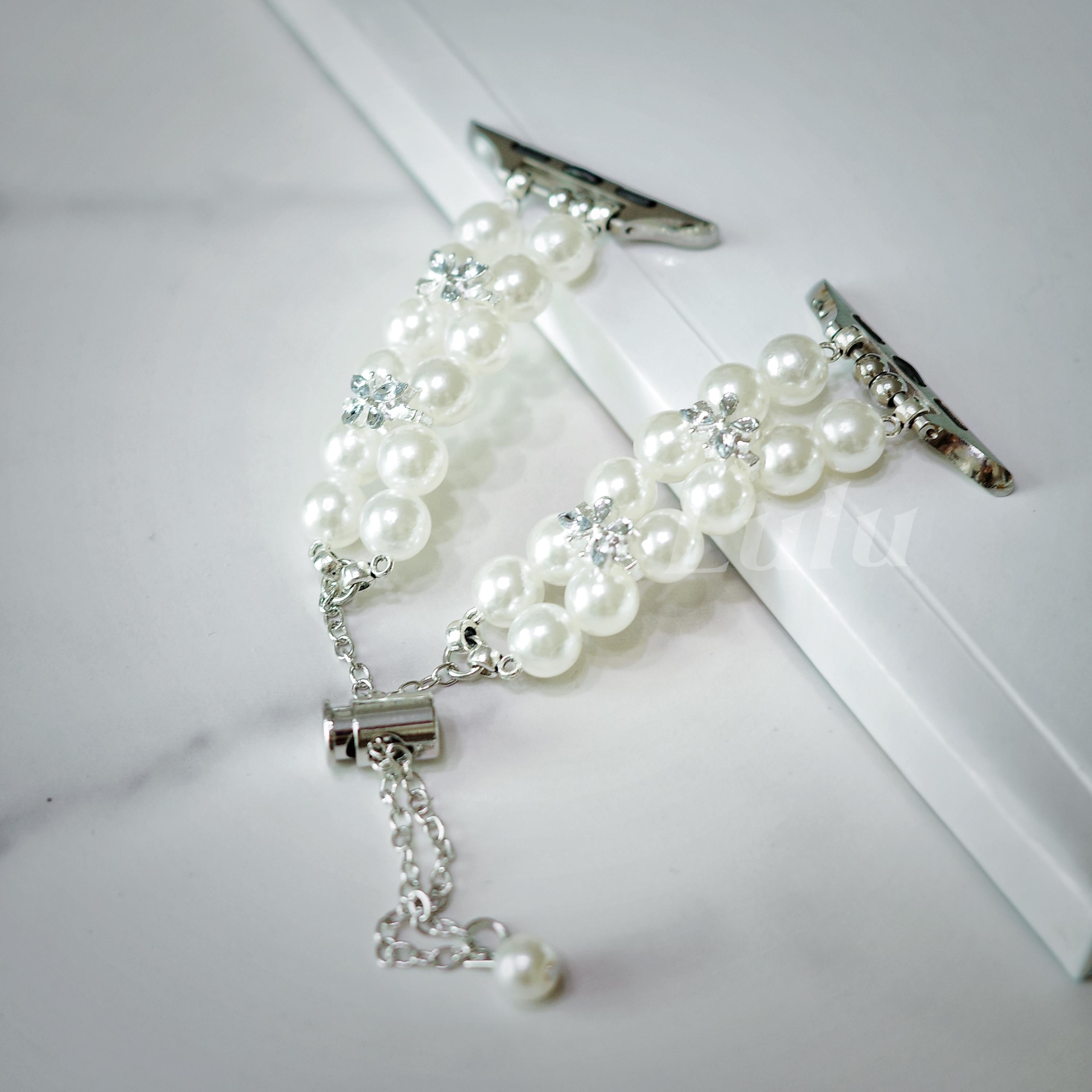 Pearl Ribbon Apple Watch Band